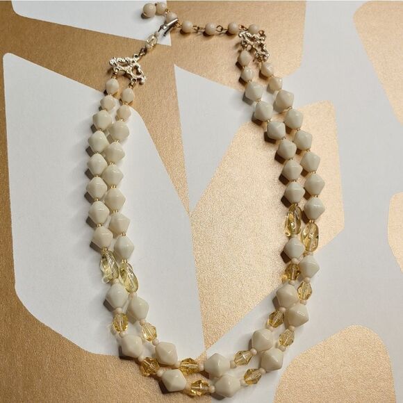 Vintage 50s 60s Acrylic Double Stranded Beaded Necklace - Picture 5 of 7